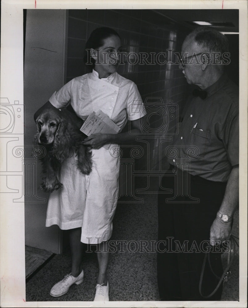 1963 Press Photo Nurse Wadkins, Col. Edward M. Haight and Cocker Spaniel Dog - Historic Images