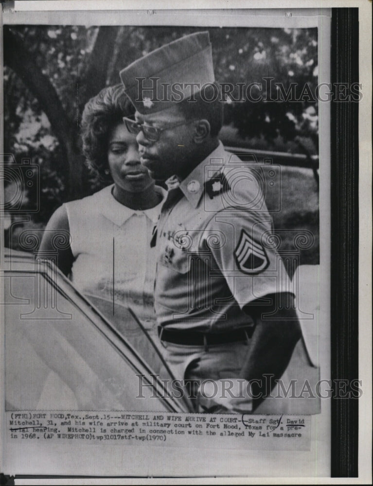 1970 Press Photo Staff Sgt David Mitchell &amp; Wife in Military Court He is Charged - Historic Images