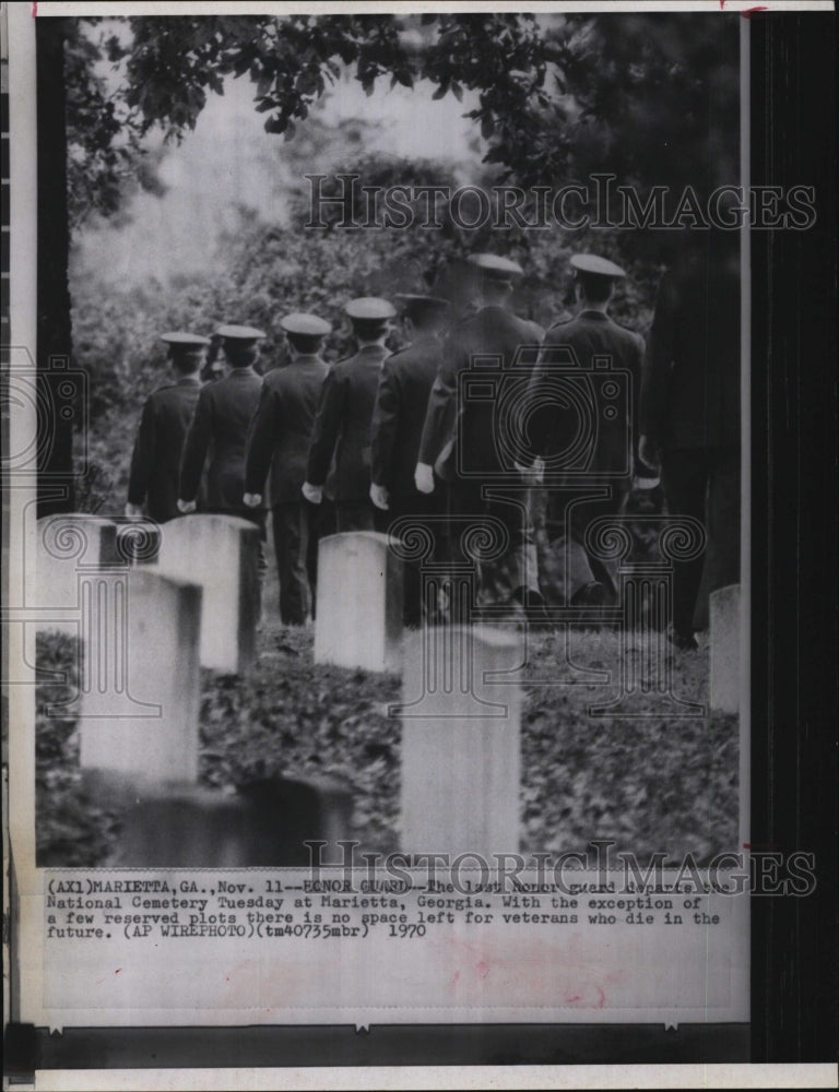 1970 Press Photo Veteran&#39;s Day Honor Guard Marietta Georgia Cemetary - Historic Images