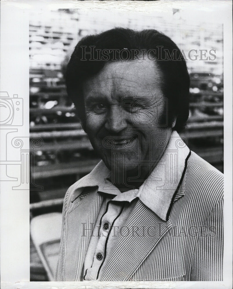 1975 Press Photo Ralph Miller St. Peter Cardinal General Manager - RSM04869 - Historic Images