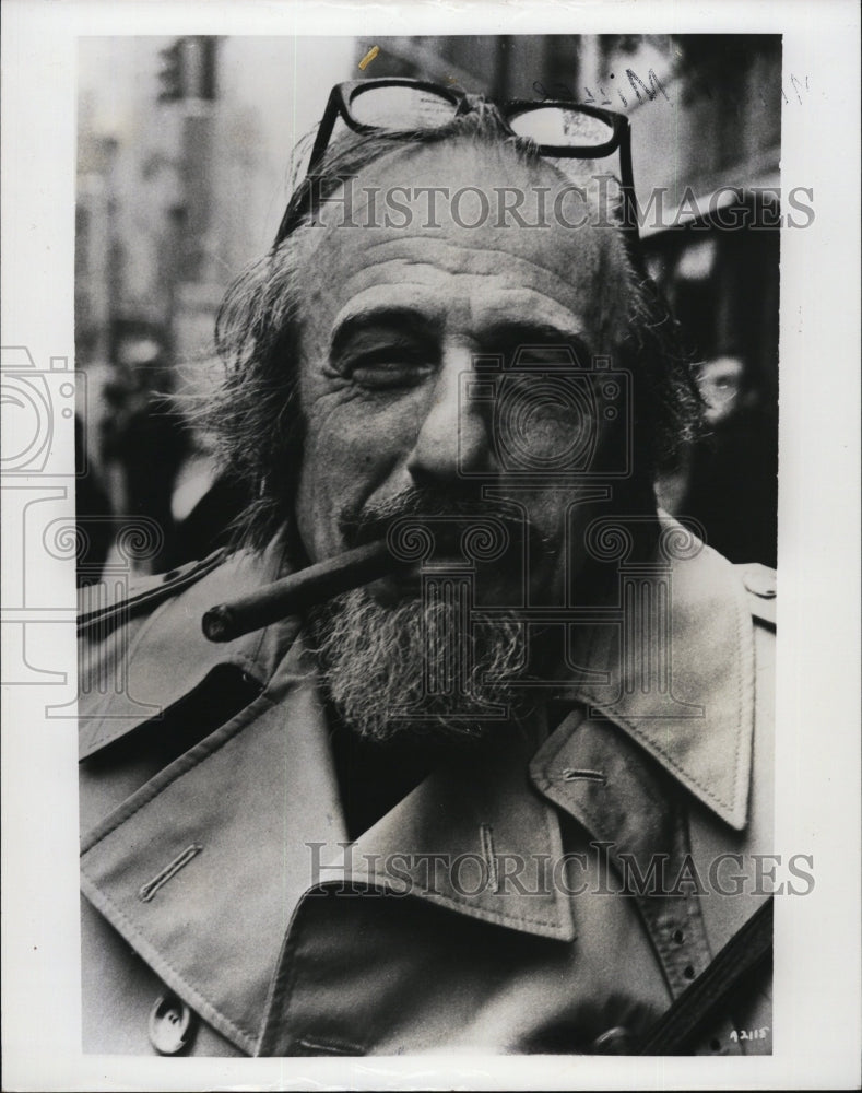 1976 Press Photo Mitch Miller conductor for &quot;Sing Along with Mitch&quot; - RSM04981 - Historic Images