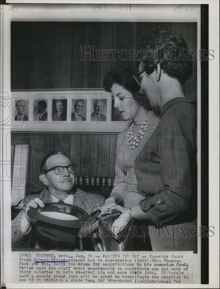 1966 Press Photo Superior Court Clerk Robert Miller secretaries Peck Adams - Historic Images