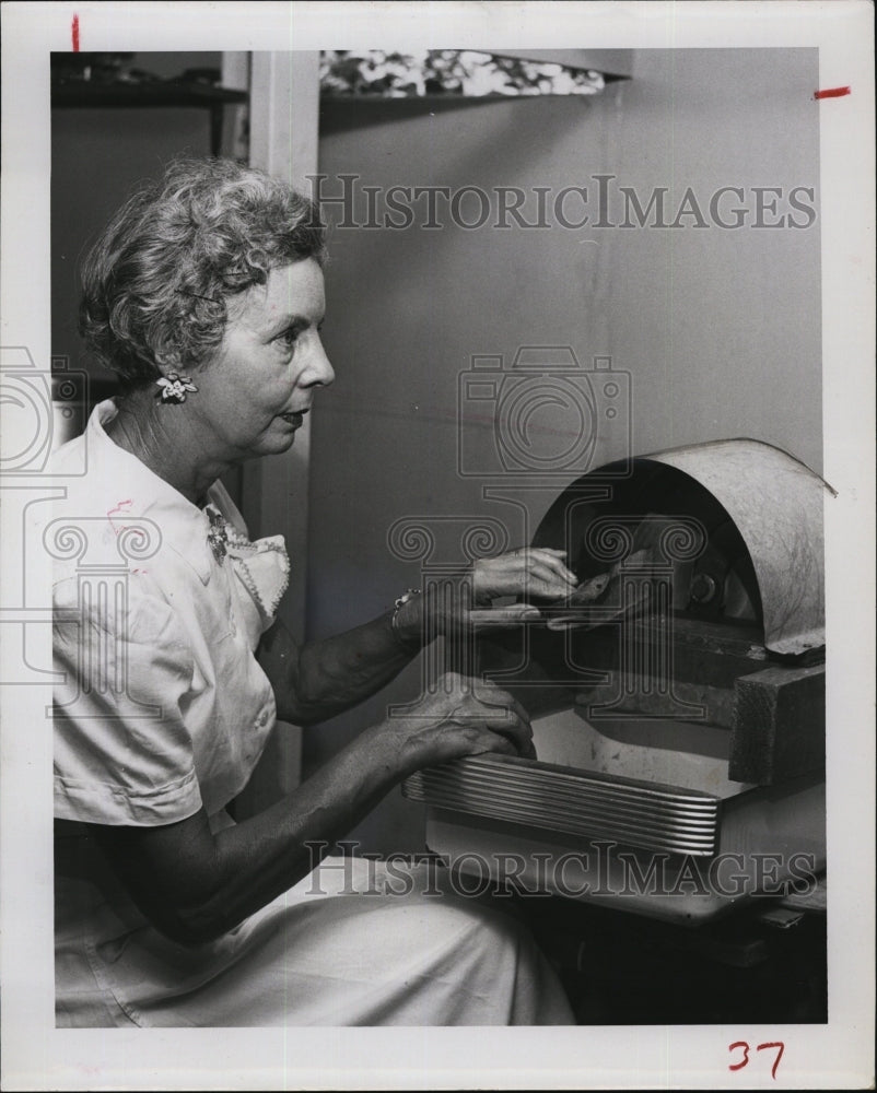 1957 Press Photo Mrs Charles Tremayne - Historic Images