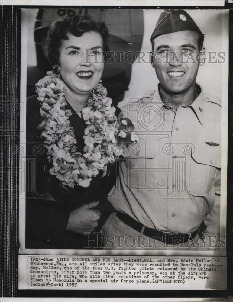 1955 Press Photo Lt Colonel &amp; Mrs Edwin Heller Pilot - RSM05375 - Historic Images