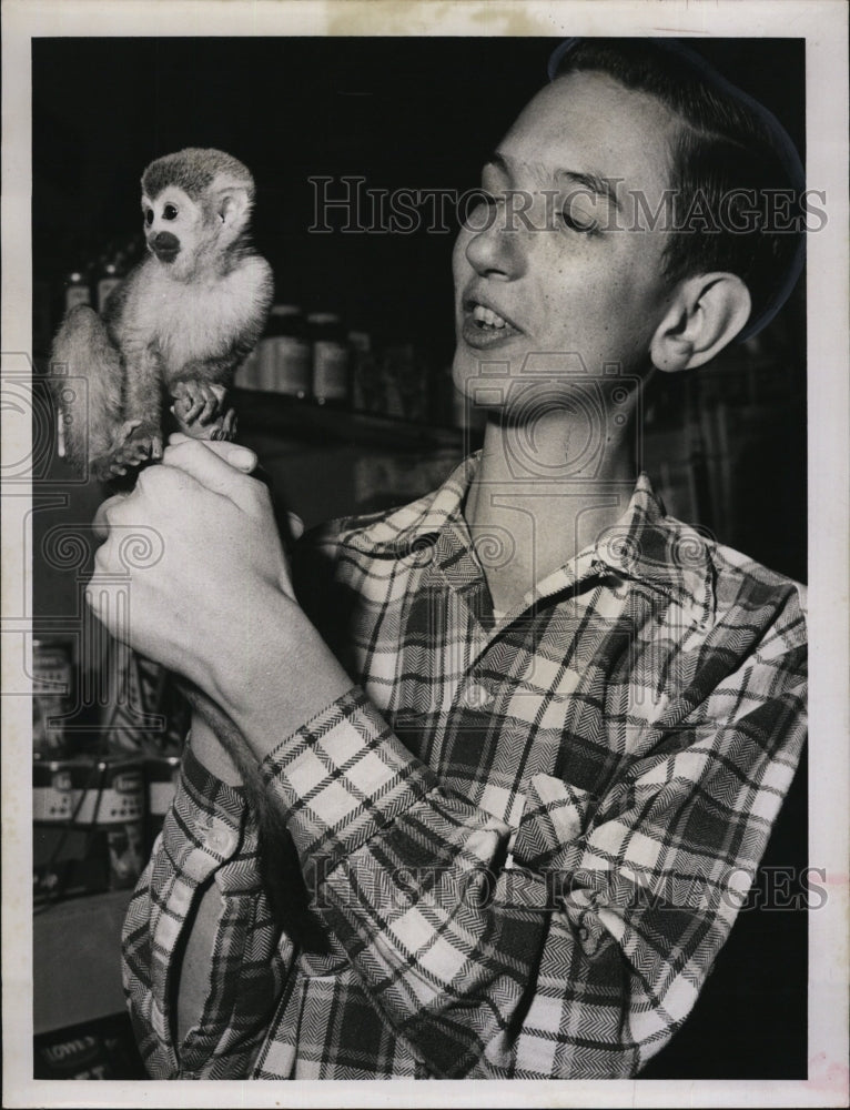 1958 Jay Tobin with Monkey-Historic Images