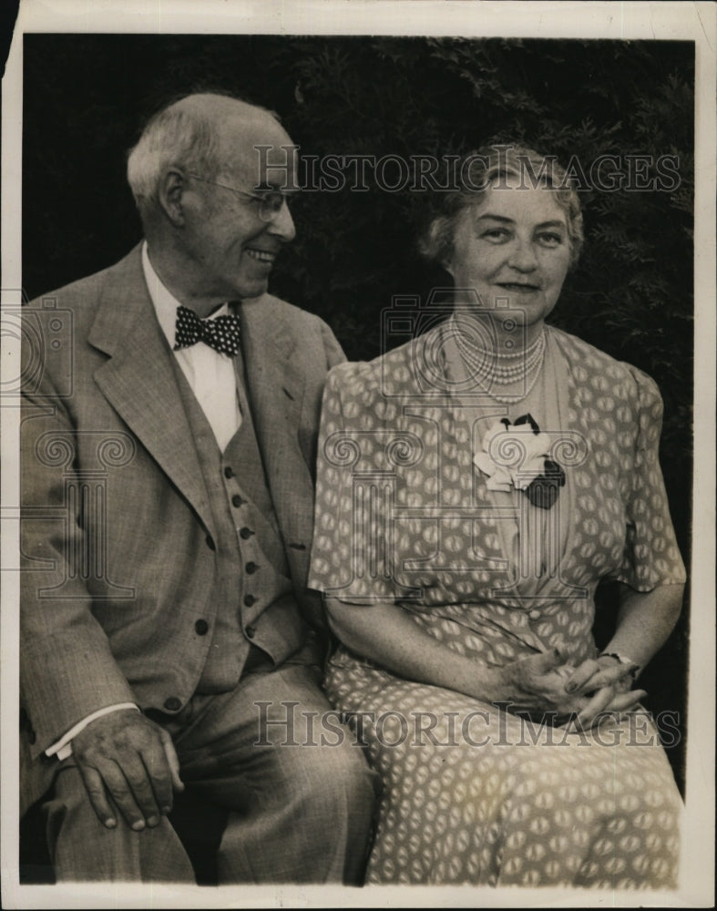 1952 Press Photo Senator Charles W. Todey mrs. Lillian Crompton - Historic Images