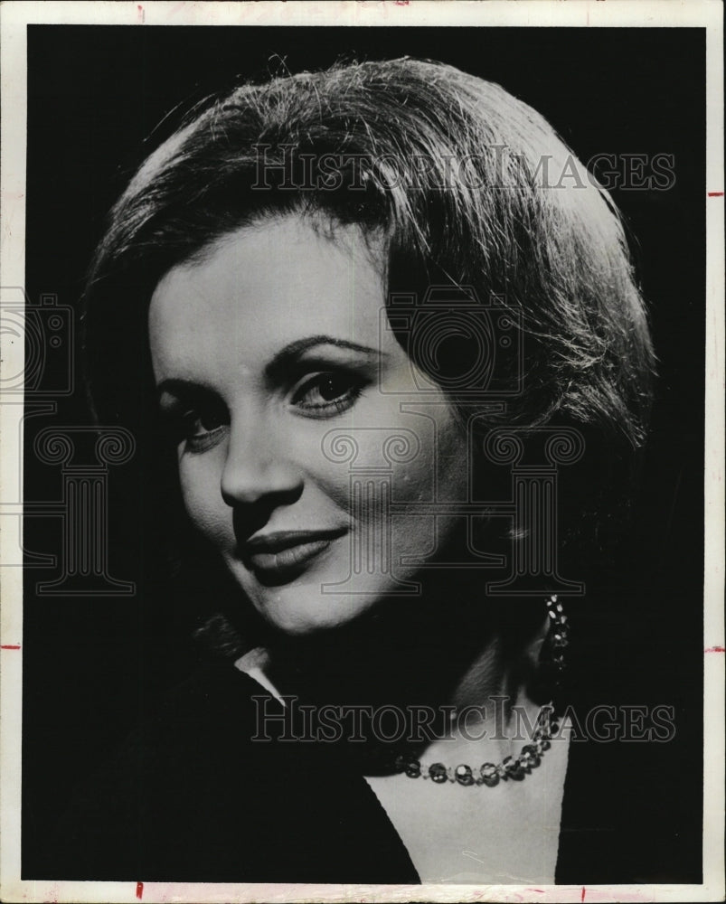 1971 Press Photo Soprano Doris Bernstein Trager - RSM05781 - Historic Images