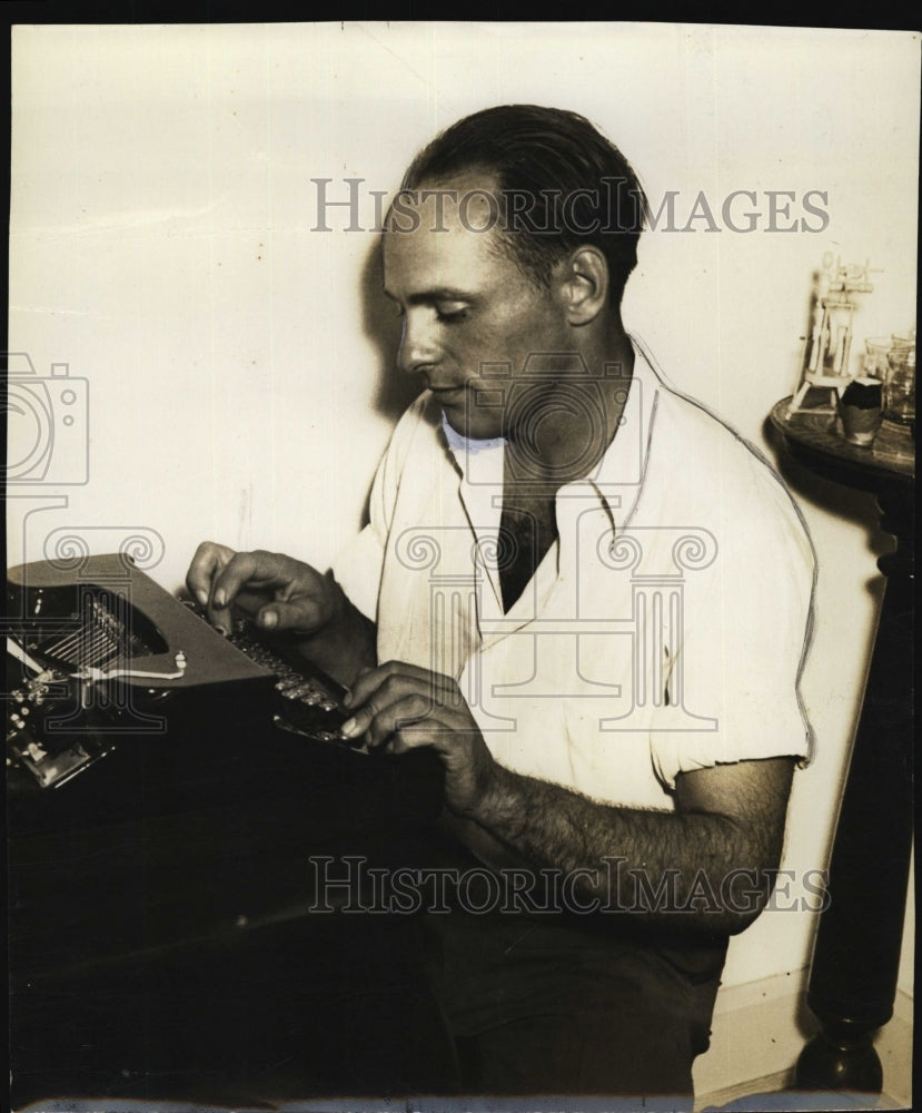 1940 Press Photo T/Sgt. Arthur L. Wells - Historic Images