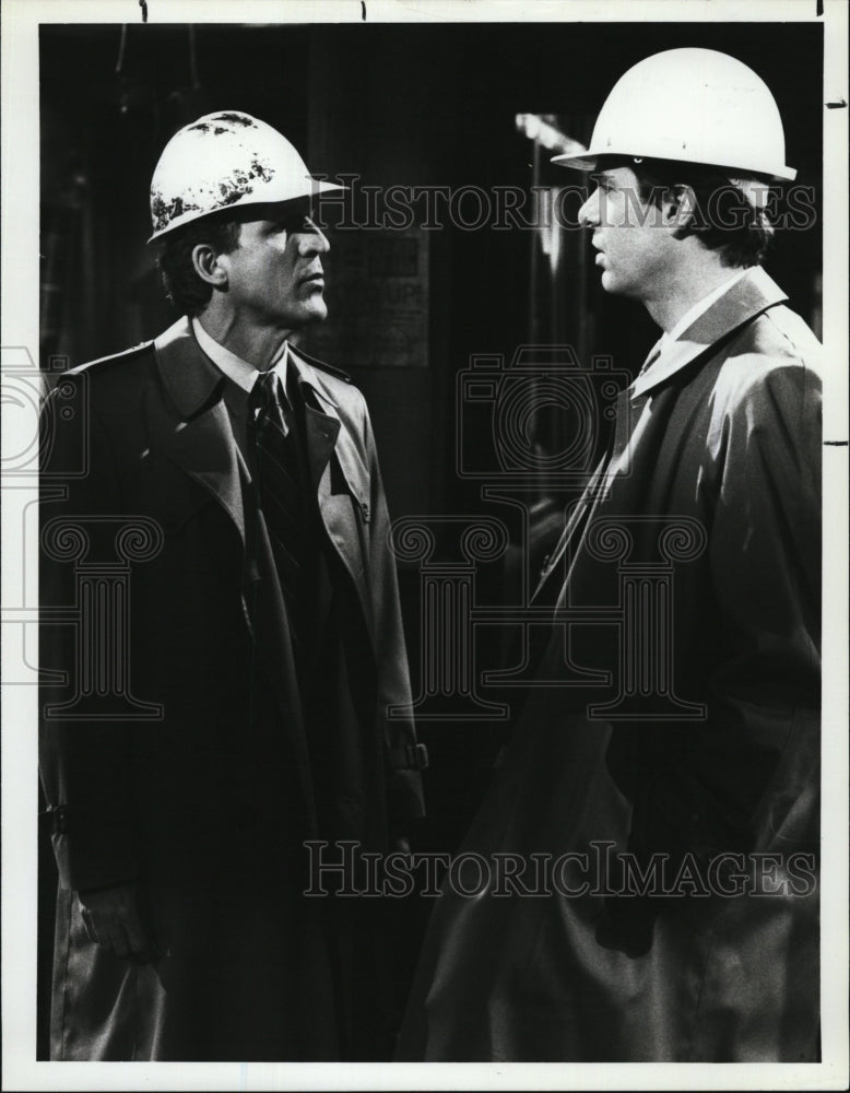 1987 Press Photo Daniel Travanti, Arthur Taxier &quot;Hill Street Blues&quot; - RSM05893 - Historic Images