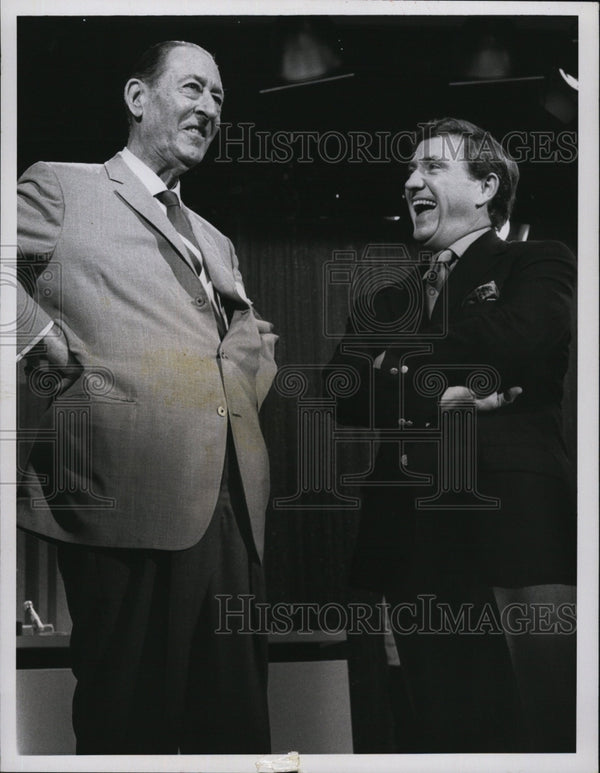 1970 Press Photo Arthur Treacher, Merv Griffin 