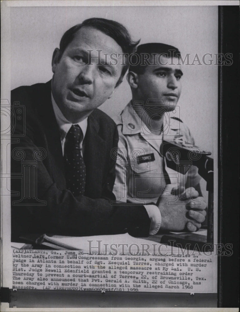 1970 Press Photo Charles L. Weltner US Congressman From Georgia Sgt. Esequiel - Historic Images