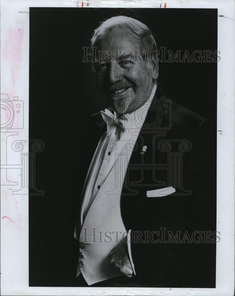 1985 Press Photo Skitch Henderson Pops conductor to perform - RSM06231 - Historic Images