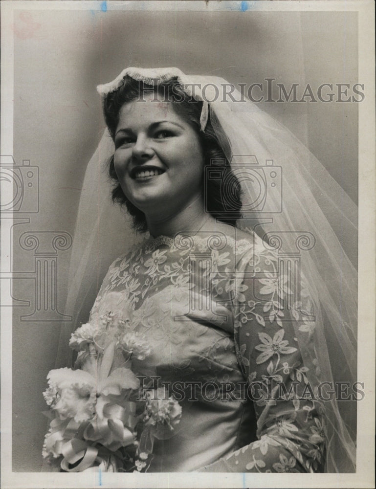 1958 Mrs. Herbert WElls bridesmaids - Historic Images