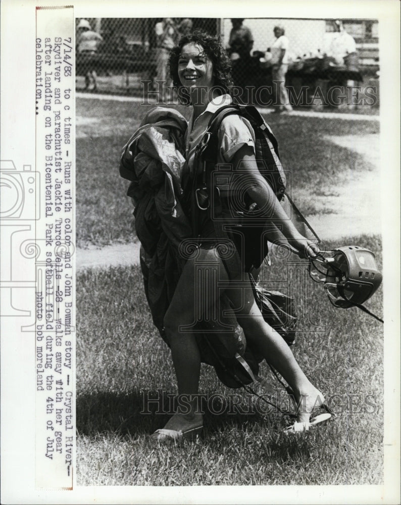 1983 Press Photo Crystal River Parachutist Jackie Turco Wells - RSM06301 - Historic Images