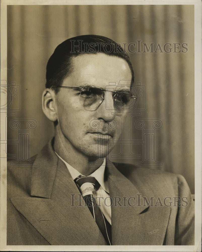 1949 Press Photo David Wells, store merchandise manager - RSM06331 - Historic Images