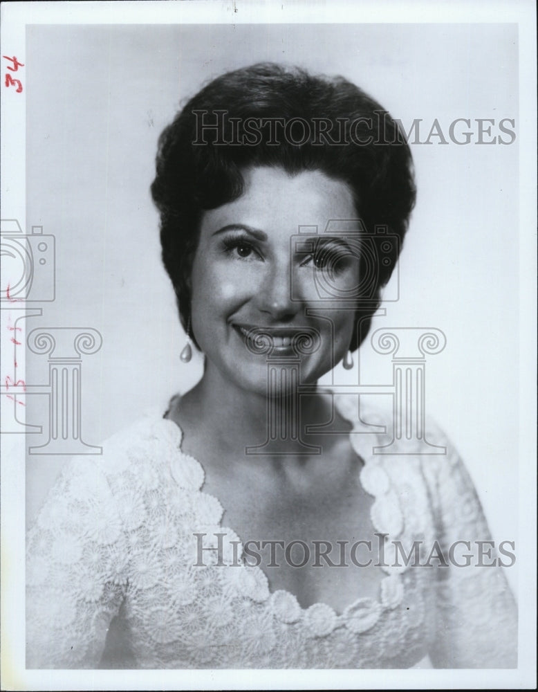 1982 Press Photo Singer, Suzanne Johnson to perform - RSM06411 - Historic Images