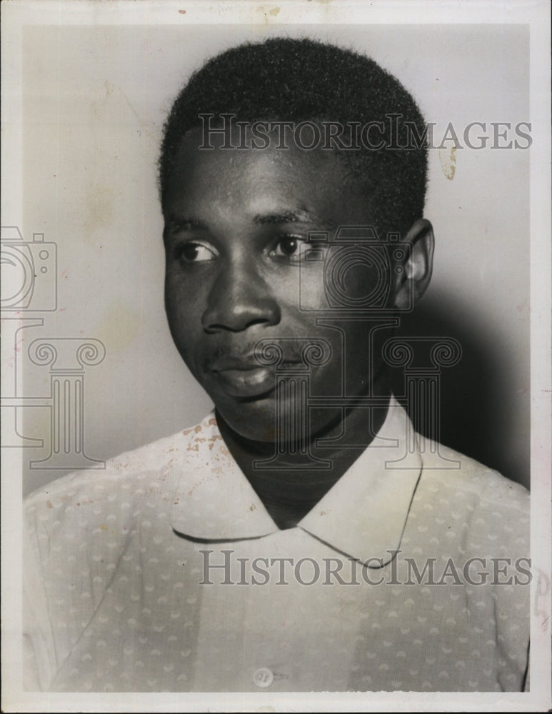 Press Photo Johnny Welch a Intern Teacher. - Historic Images