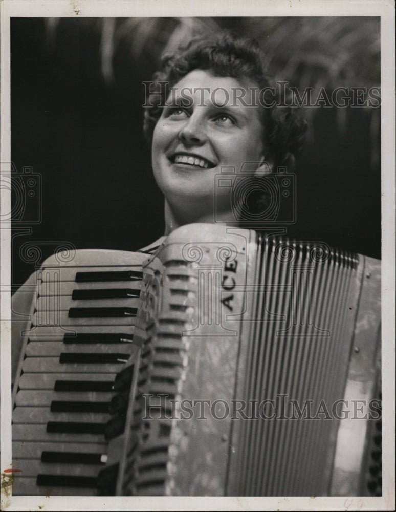 1953 Press Photo Ann Wera Plays The Accordion - RSM06459 - Historic Images