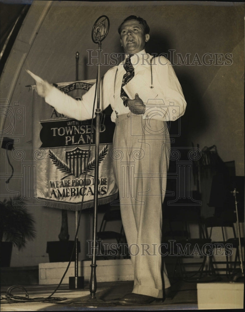 1941 Press Photo Geo Vose Townsend Rally - RSM06611 - Historic Images