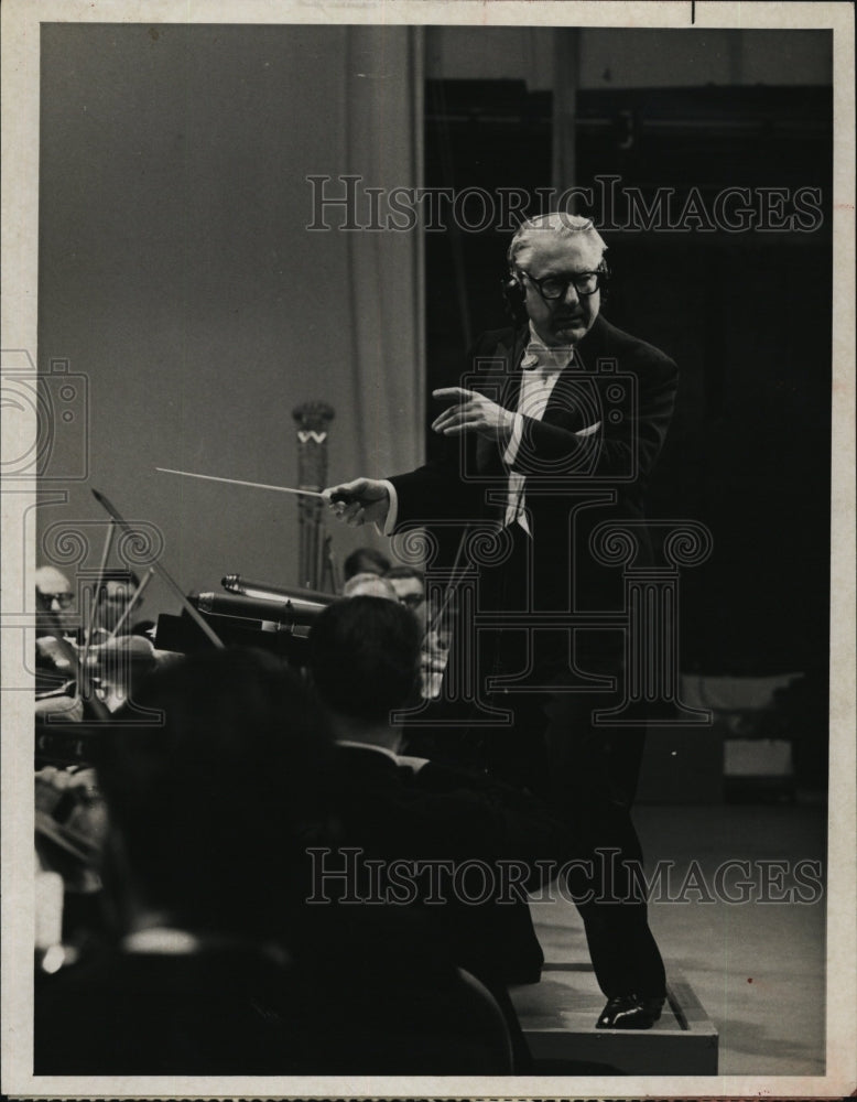 1964 Press Photo Donald Vorhees Conductor Bell Telephone Hour - RSM06625 - Historic Images