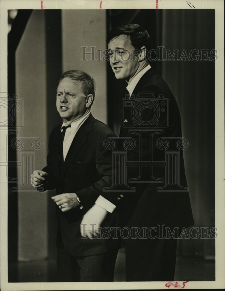 1965 Press Photo Entertainers Bobby Van and Mickey Rooney - RSM06749 - Historic Images