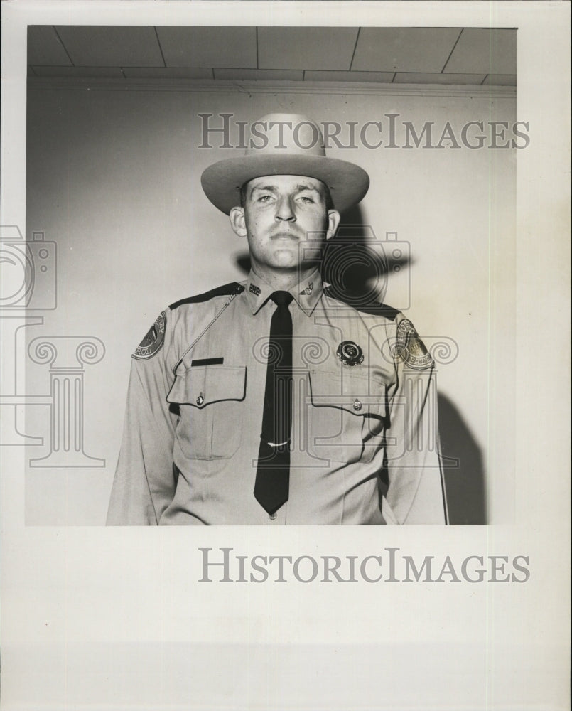 1963 Press Photo Gerald Thomas, FHP Officer from Tarpon Springs - RSM06871 - Historic Images