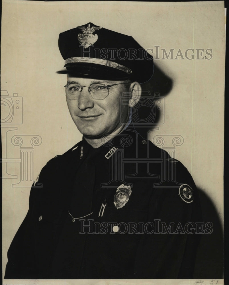 Press Photo Police officer Harry Weiss of Florida - Historic Images