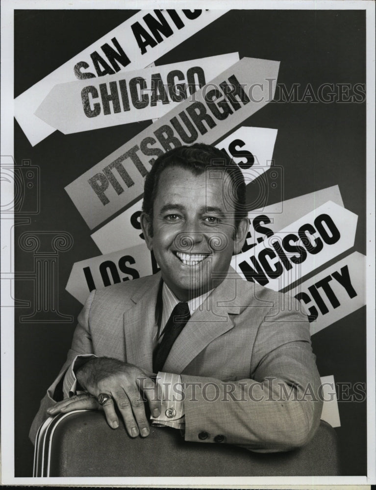 1968 Lloyd Thaxton on "Showcase '68" - Historic Images