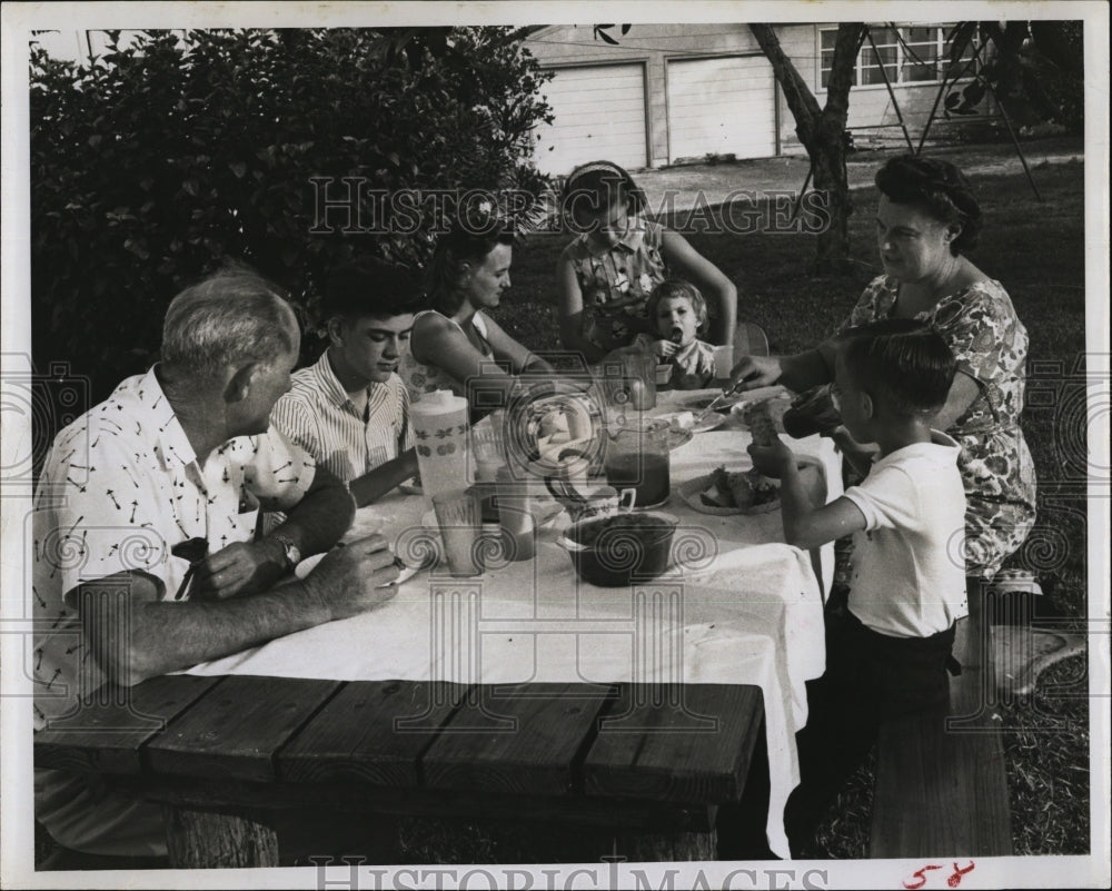 1959 Event with Robins Family Dan, Susan Laurie Bobbie Boyett - Historic Images