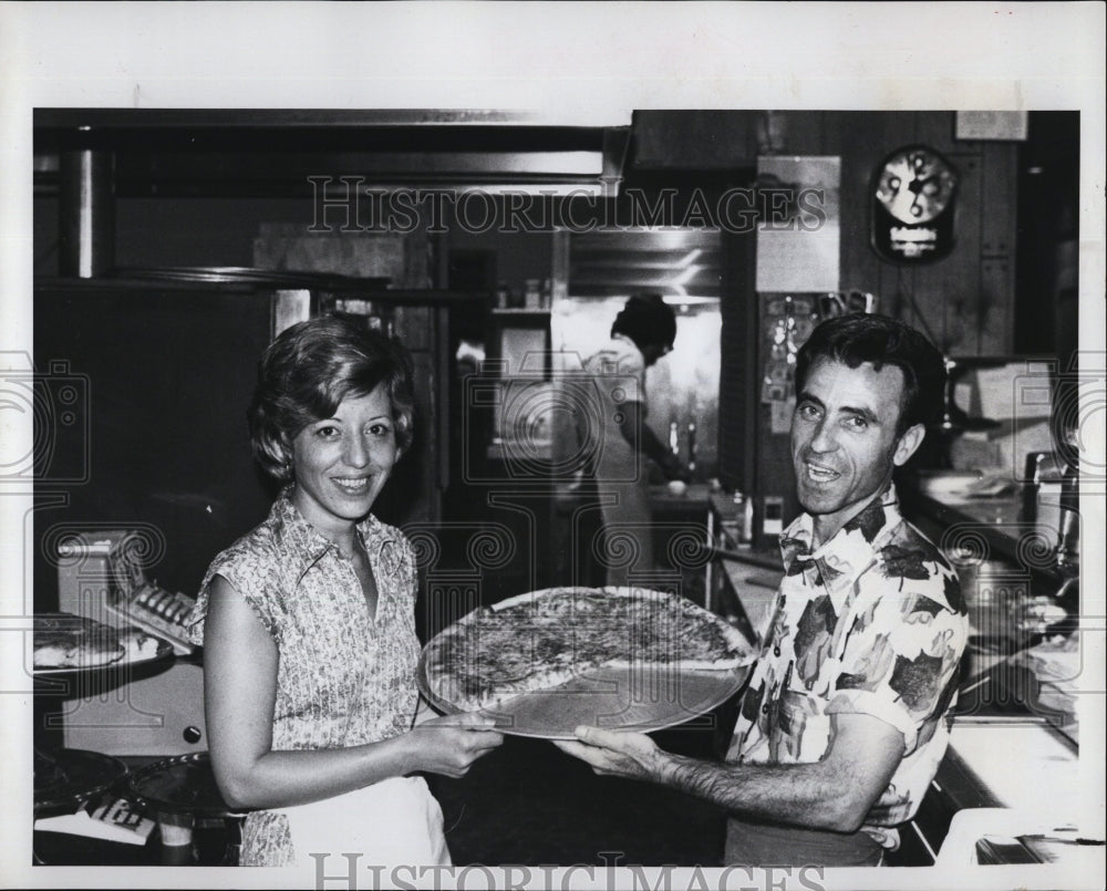 1979 Sal Sardo wife Zena Sardo's Restaurant Seminole Mall-Historic Images