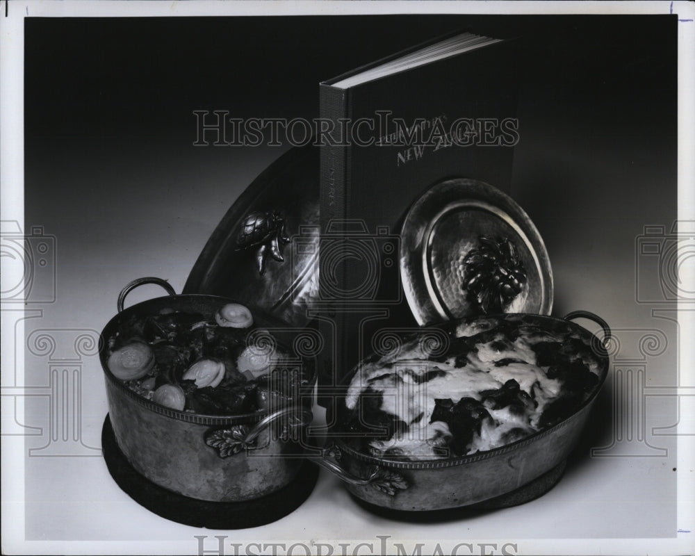 1975 Press Photo Spring lamb chops in a casserole - Historic Images