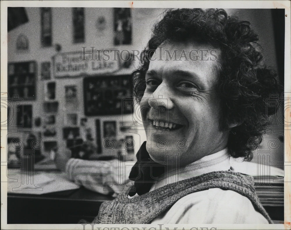 1974 Press Photo Richard Lake, Exec Admin of Ensemble Theater Company - Historic Images