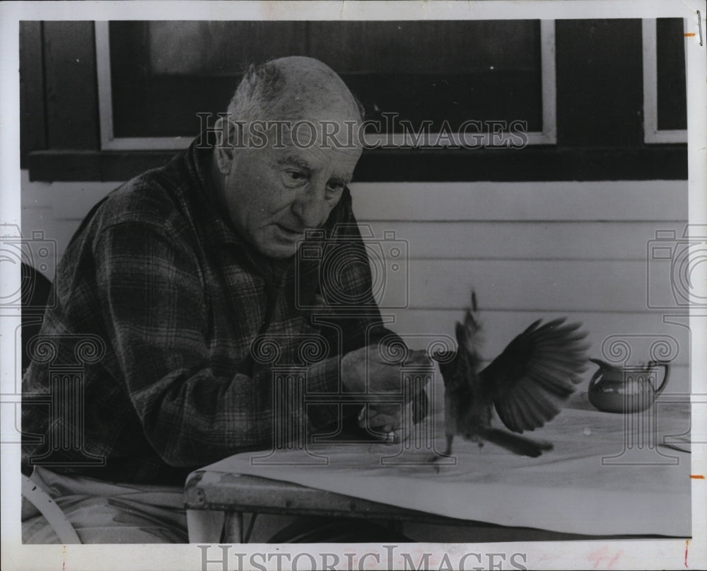 1969 Press Photo Los Angeles Resident Harry Rothstein - Historic Images