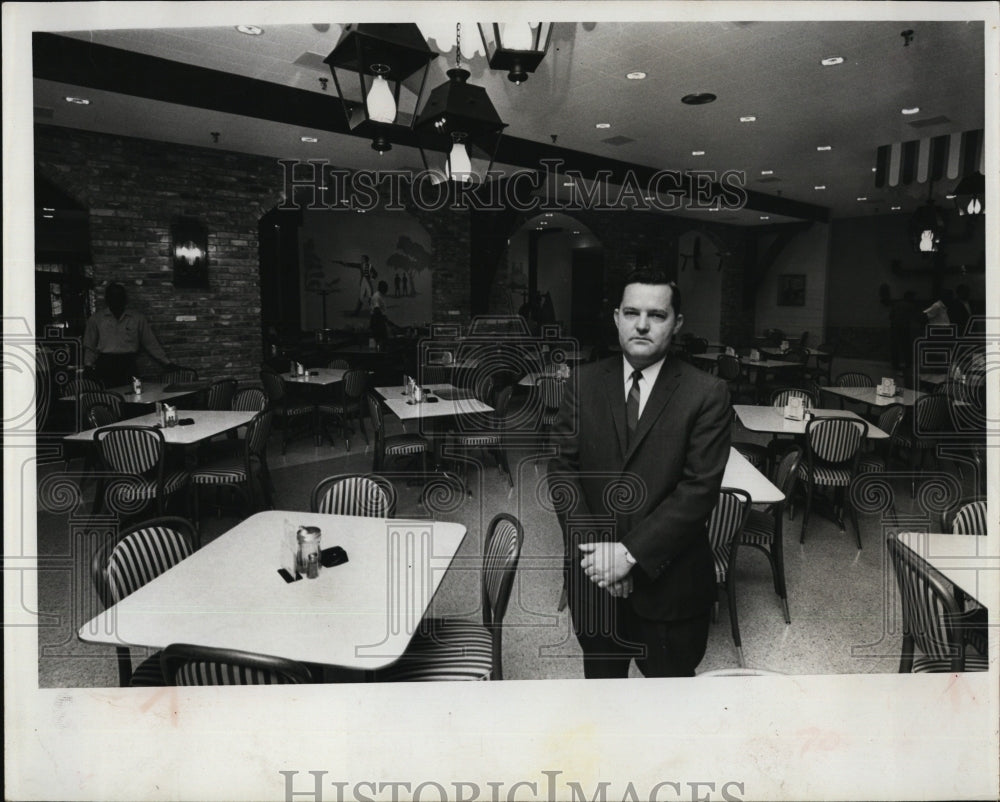 1966 Press Photo Morrisons cafteria in St Petersburg, Fla. Aaron Peters manager - Historic Images