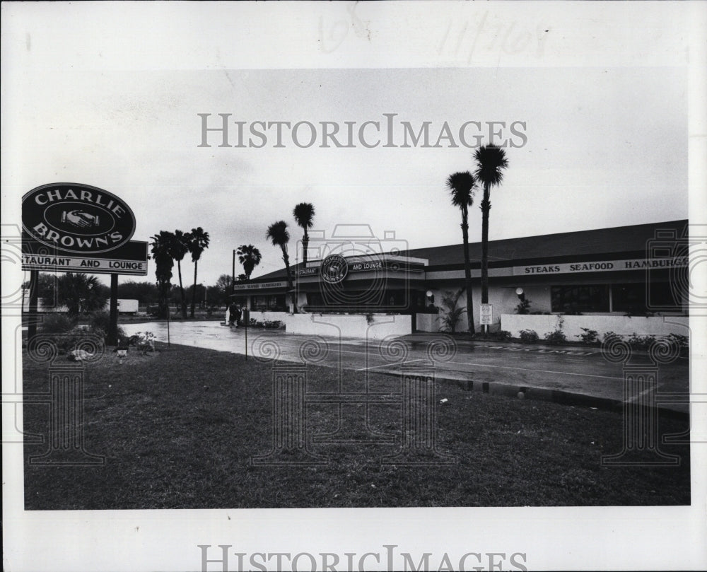 1983 Press Photo Charlie Brown&#39;s restaurant in St Petersburg, Fla. - RSM08339 - Historic Images