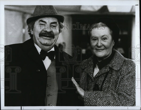 1985 Leo McKern, Peggy Thorpe-Bates, 