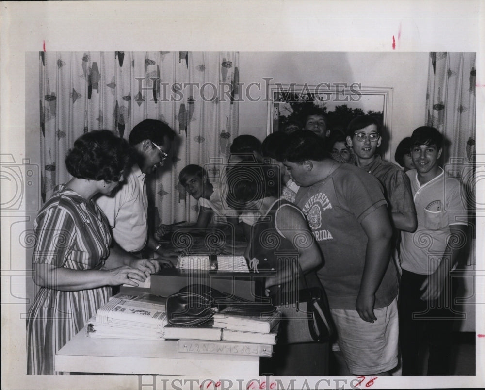 1966 Press Photo Mrs. Elmer Scofield &amp; Juan Cruz at Youth Center - RSM08771 - Historic Images