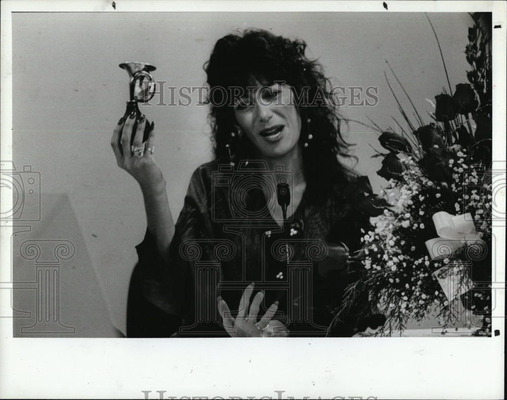 1990 Press Photo Home Shopping Network Employees Share In Company&#39;s Profits - Historic Images