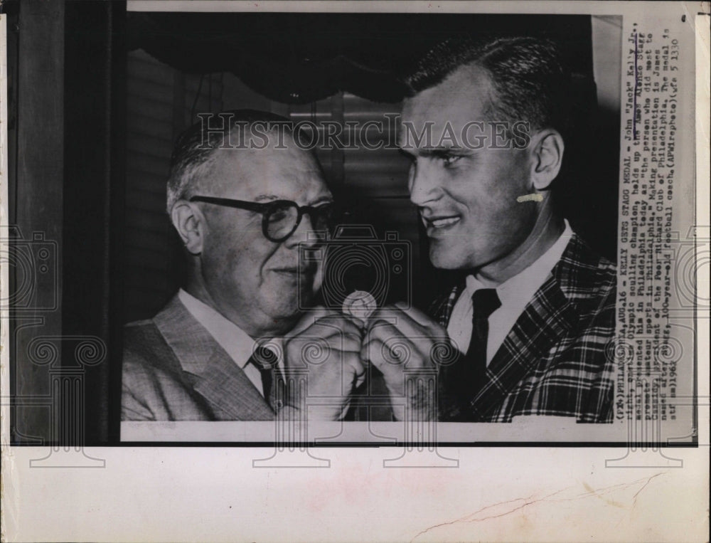 1962 Press Photo John &quot;Jack&quot; Kelly Awarded Stag Medal - Historic Images