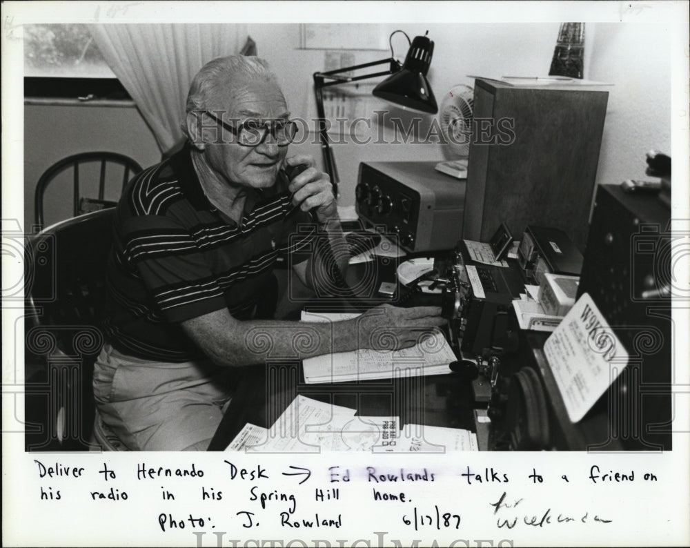 1987 Press Photo Ed Rowlands on Radio - RSM09043 - Historic Images