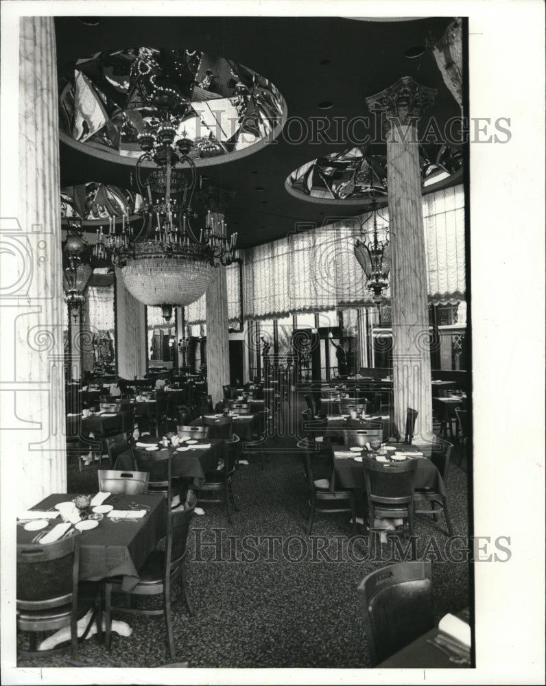 1982 Press Photo Interior of Richard&#39;s restaurant in Maderia Beach, Fla. - Historic Images