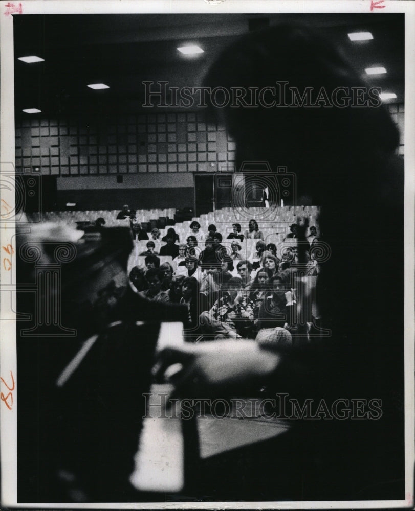 1975 Press Photo Bandleader &amp; teacher Stan Kenton at jazz clinic - RSM09091 - Historic Images