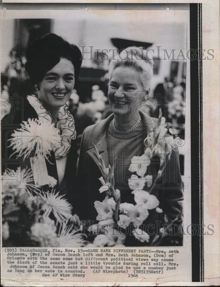 1966 Press Photo Mrs. Beth Johnson Cocao Beach Clerk Senate - RSM09175 - Historic Images