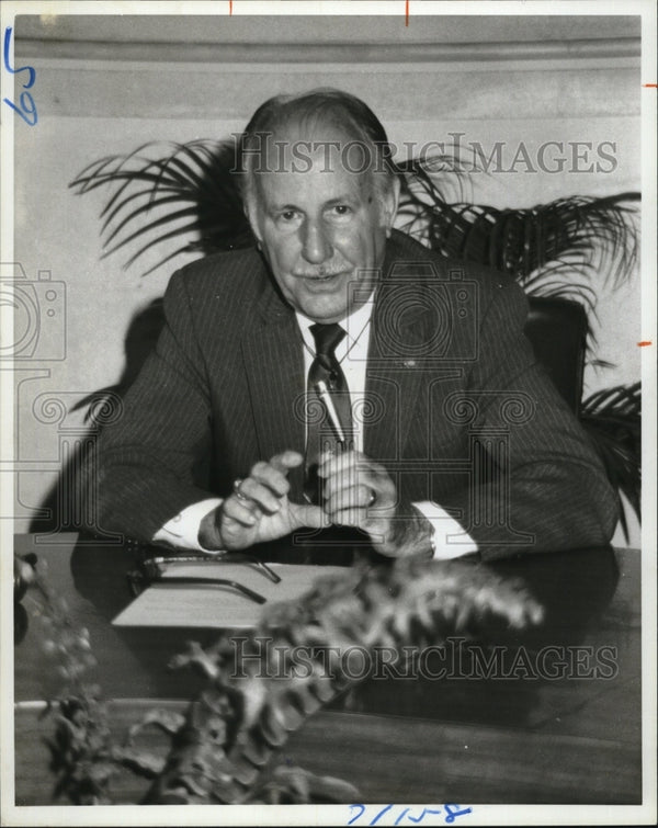 1984 William Chapman, mayor of Coral Gables, Florida RSM09241