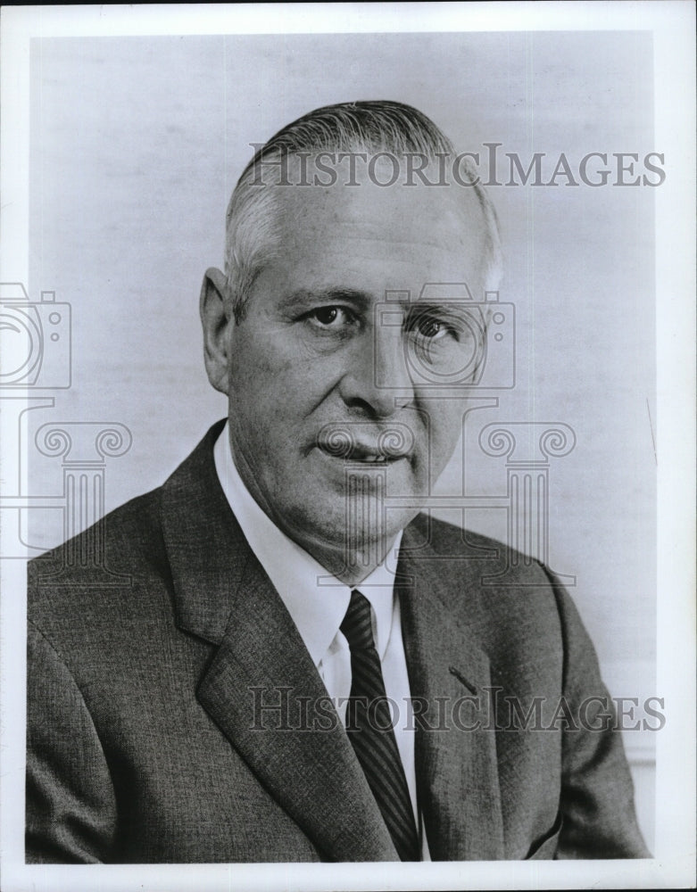 1968 Press Photo Sanford B. Kauffman, VP of Pan American World Airways - Historic Images