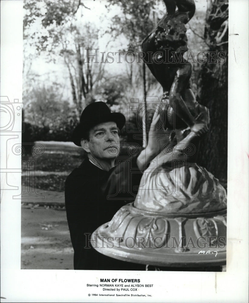 1985 Press Photo Actor Norman Kaye in &quot;Man of Flowers&quot; - RSM09343 - Historic Images