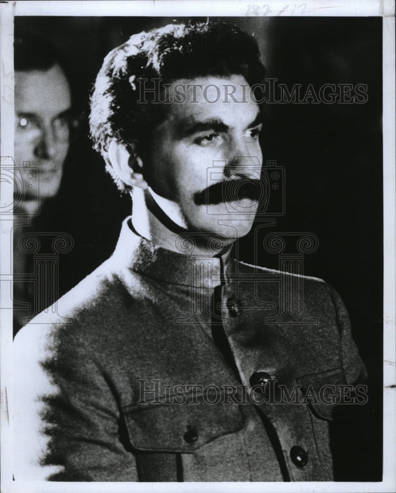 1978 Press Photo Actor Charles Keating in &quot;Thank You Comrades&quot; - RSM09359 - Historic Images