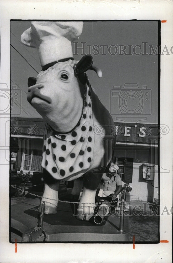 1973 Trademark Cow at Dottie's Restaurant, New Port Richie - Historic Images