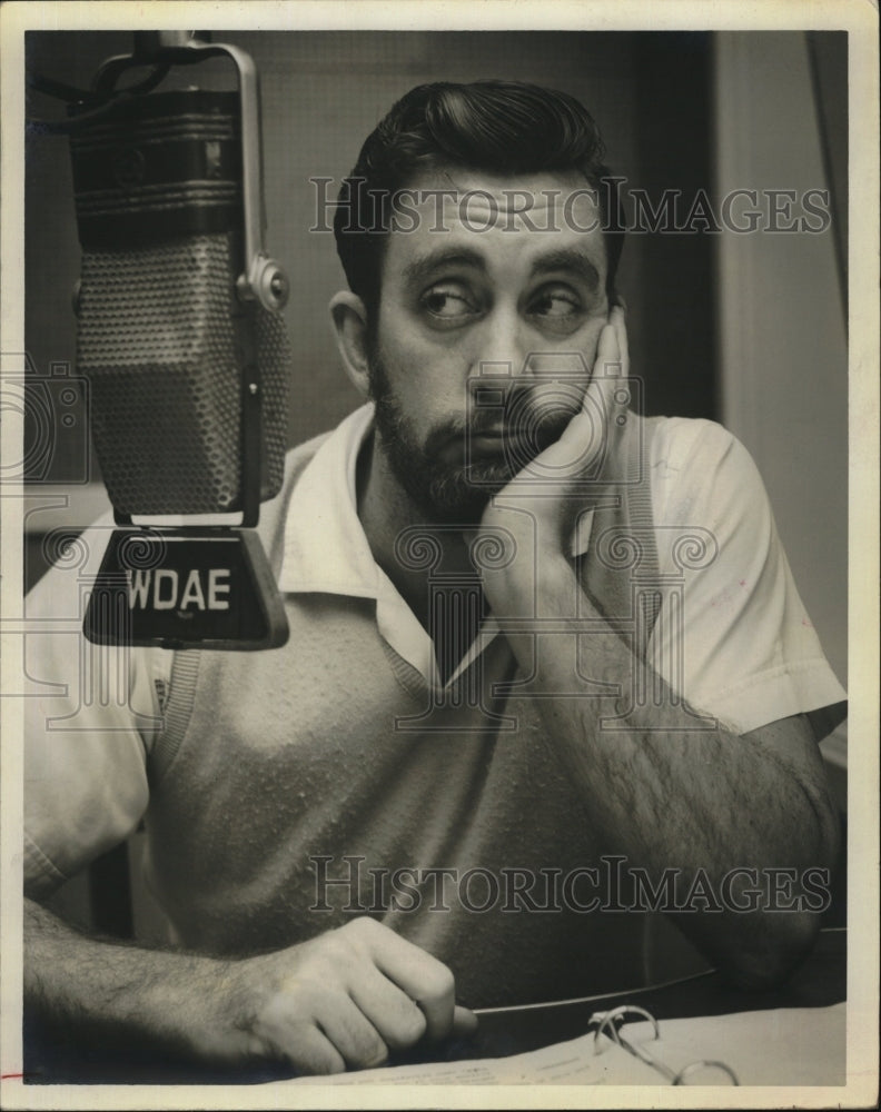 Press Photo Disc Jockey Pat Chambers - RSM09549 - Historic Images