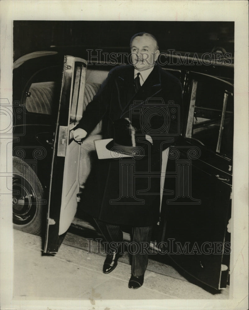 1953 Press Photo The Lord Cj=hamberlain in London - RSM09563 - Historic Images